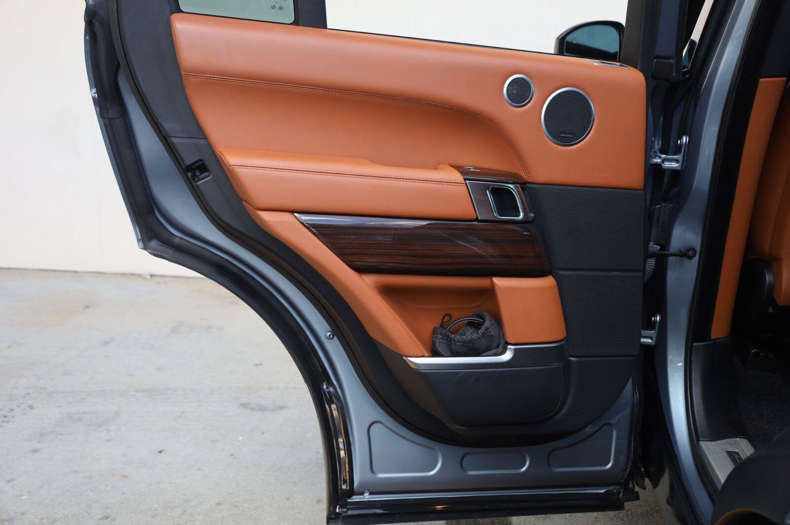 Used 2014 Land Rover Range Rover Autobiography AWD/4WD image 18