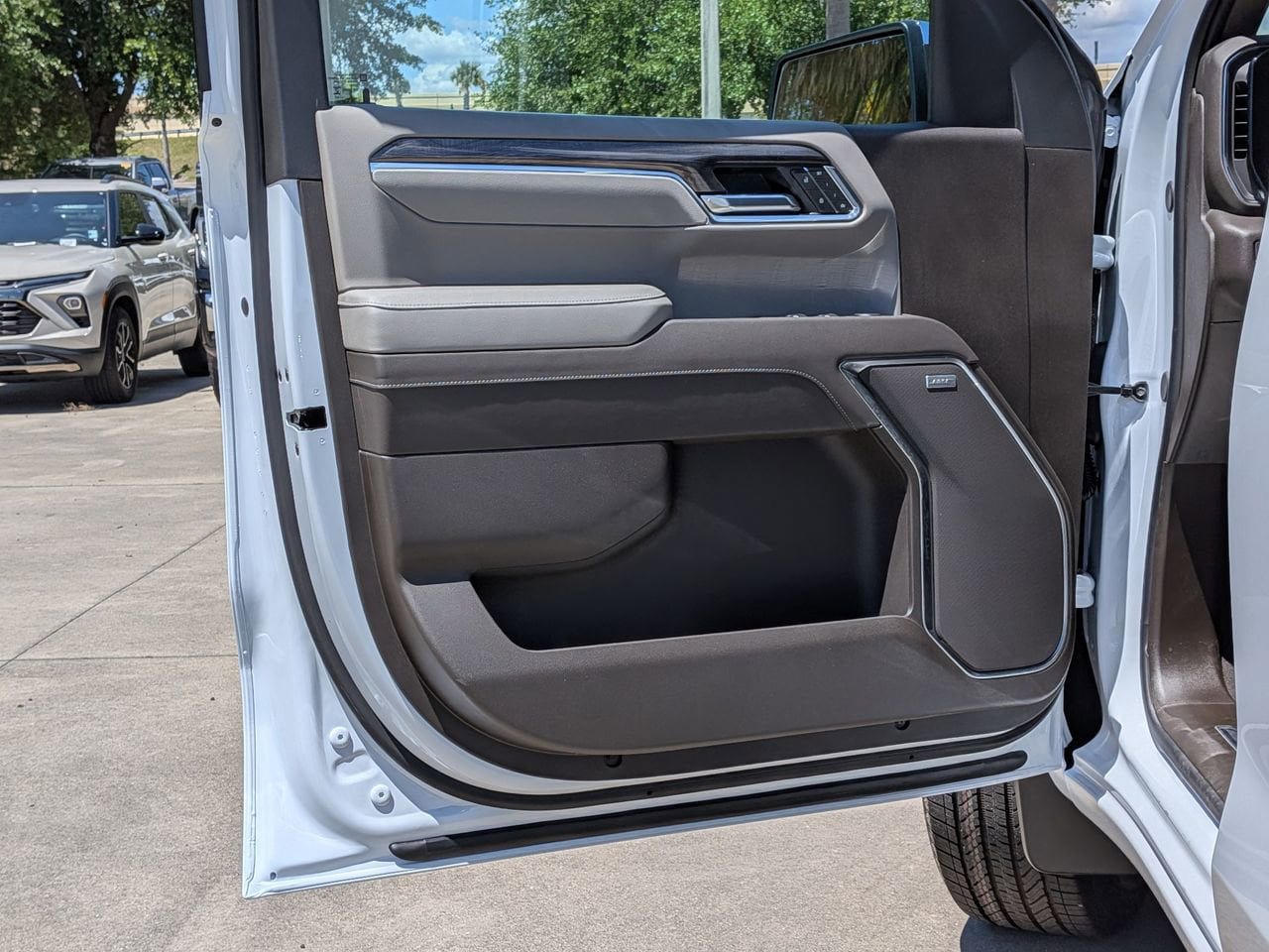 New 2026 Chevrolet Silverado 1500 LTZ w/ LTZ Premium Package RWD image 8