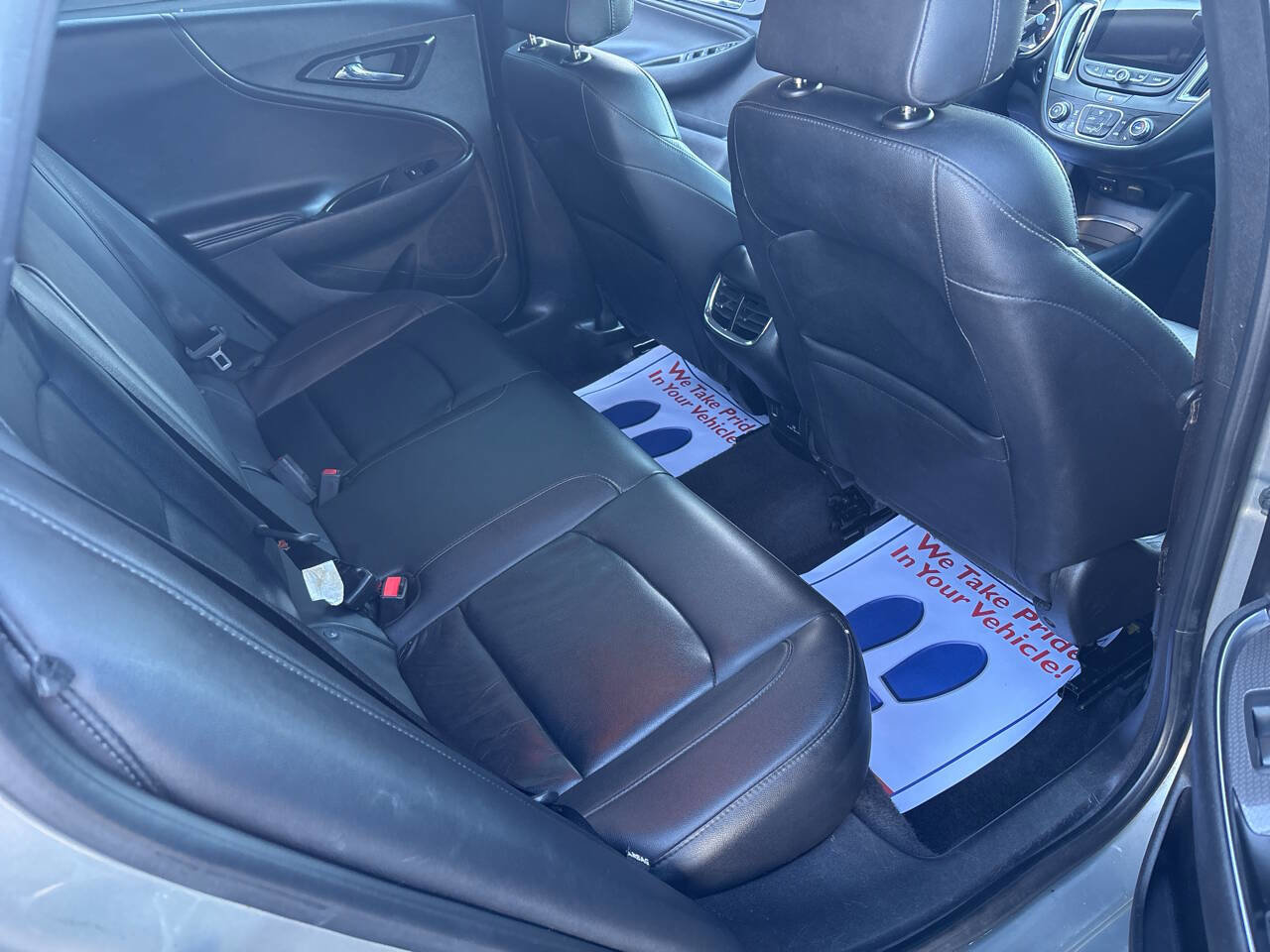 Used 2017 Chevrolet Malibu LT w/ Leather Package image 9