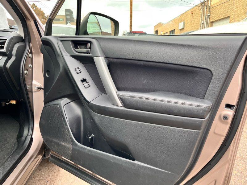 Used 2016 Subaru Forester 2.5i Premium image 15