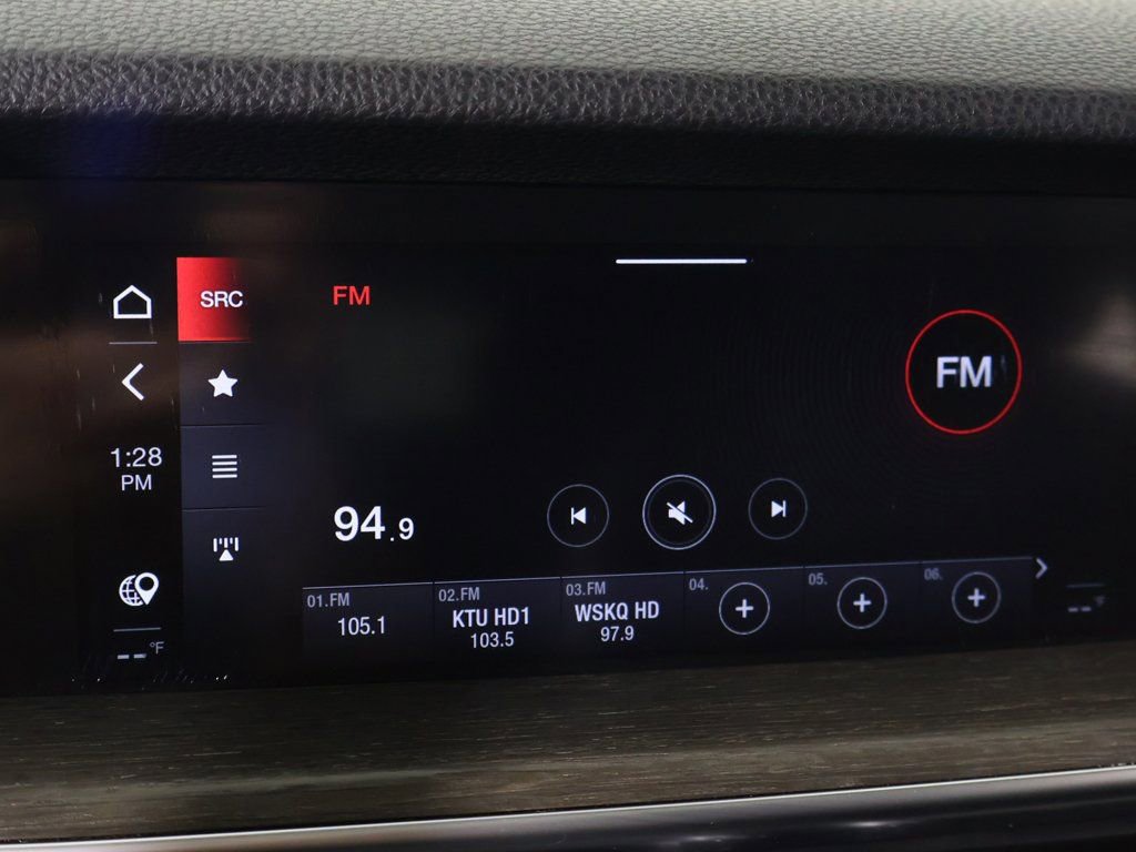 Used 2022 Alfa Romeo Stelvio Ti image 45