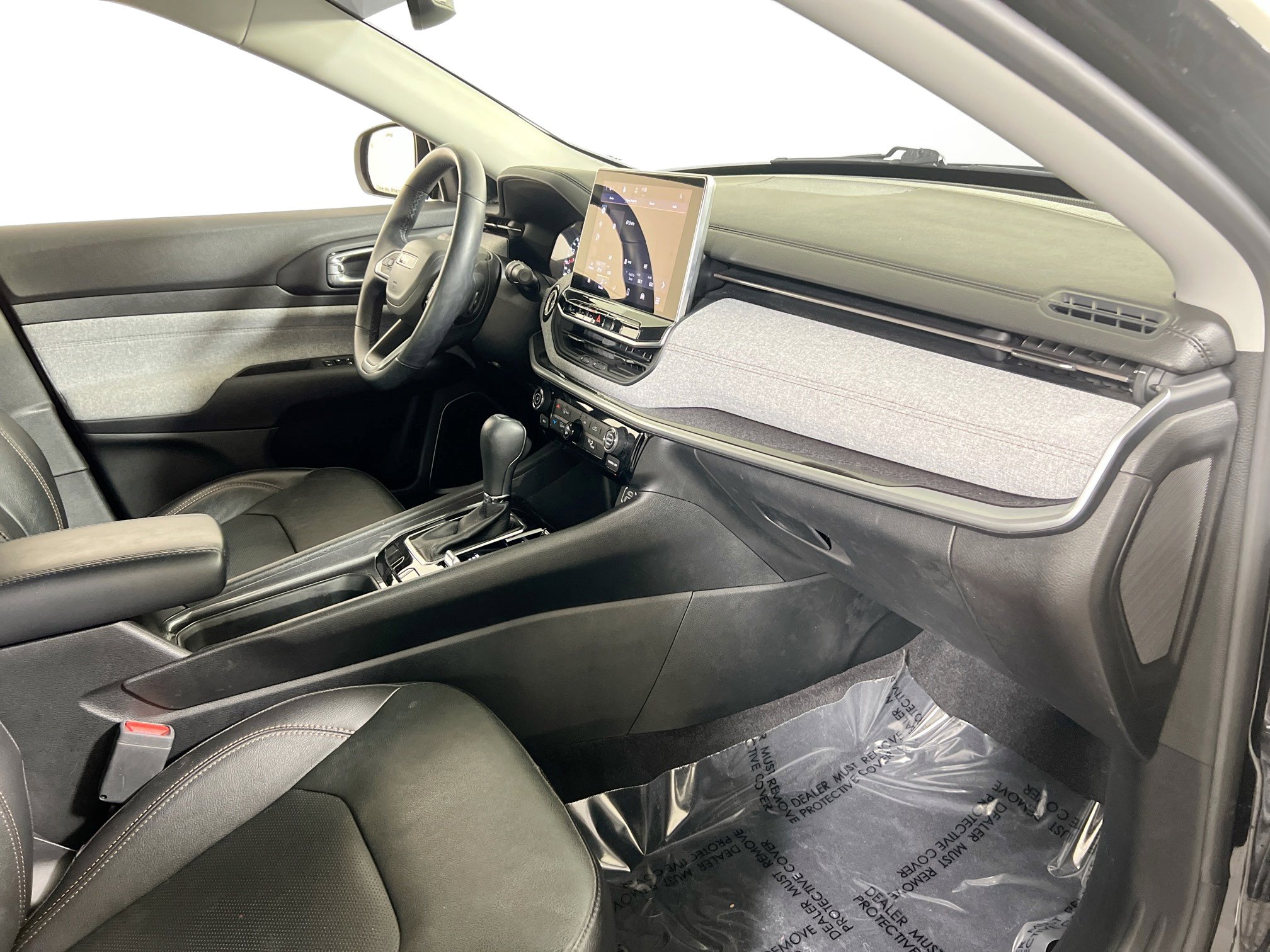 Used 2022 Jeep Compass Latitude image 27