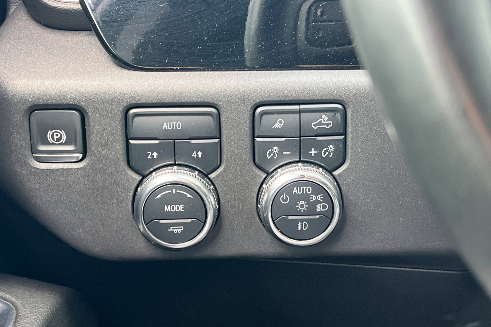 Used 2024 GMC Sierra 1500 SLT image 41