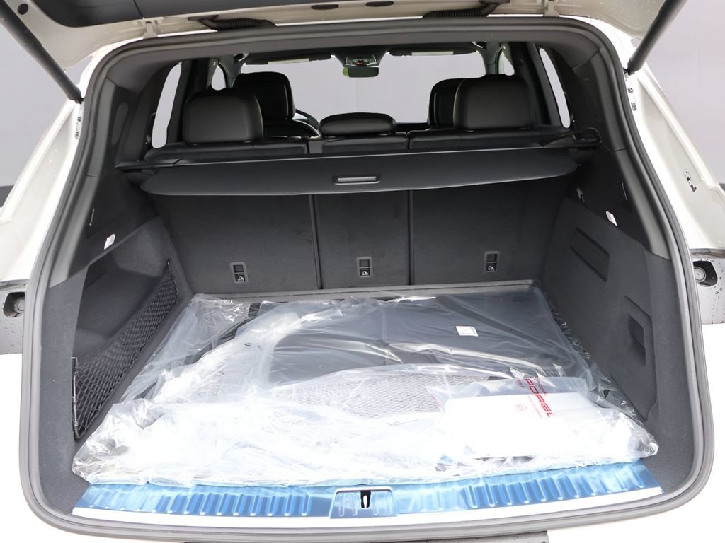 New 2026 Porsche Cayenne AWD/4WD image 17