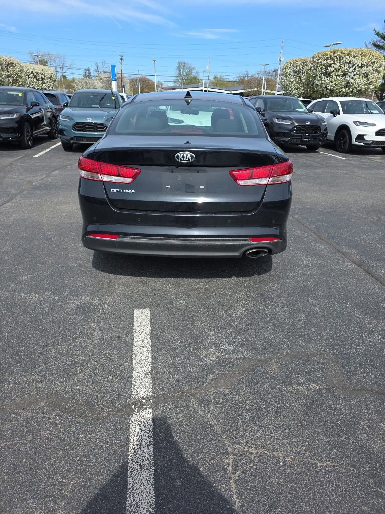 Used 2018 Kia Optima LX w/ 17" Alloy Wheels Package image 7