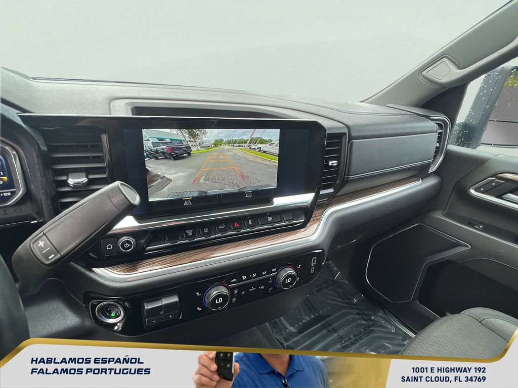 Used 2025 Chevrolet Silverado 2500 LT w/ Convenience Package image 22