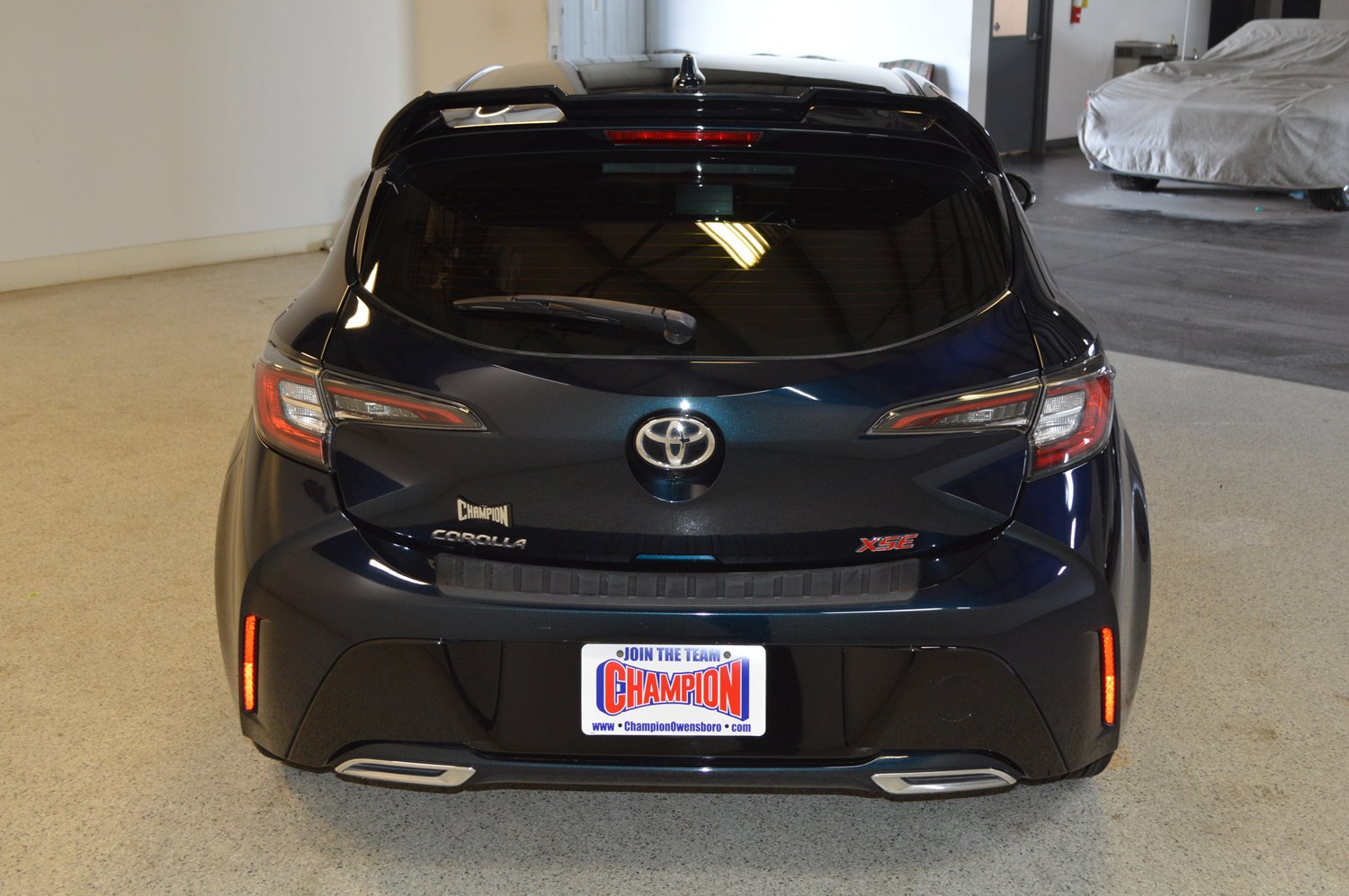 Used 2019 Toyota Corolla XSE FWD image 4