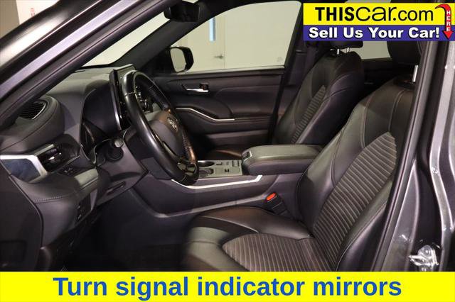Used 2021 Toyota Highlander XSE image 21