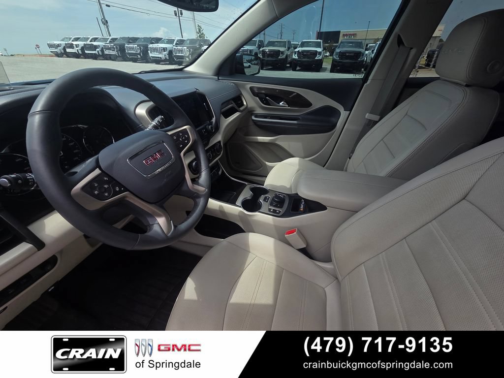 Used 2024 GMC Terrain Denali w/ Denali Premium Package AWD/4WD image 10
