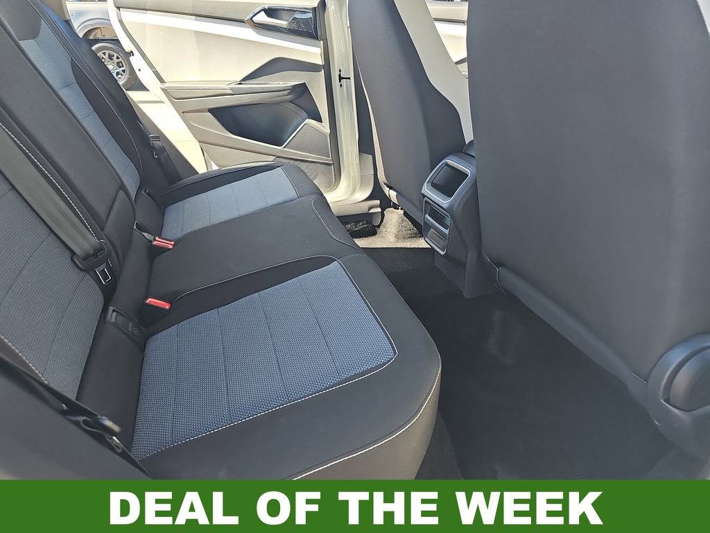 Used 2025 Volkswagen Taos S image 11