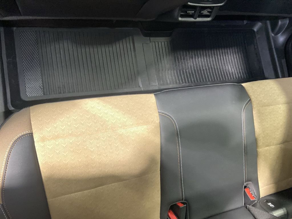 Used 2025 Chevrolet Equinox ACTIV w/ Safety and Technology Package image 34