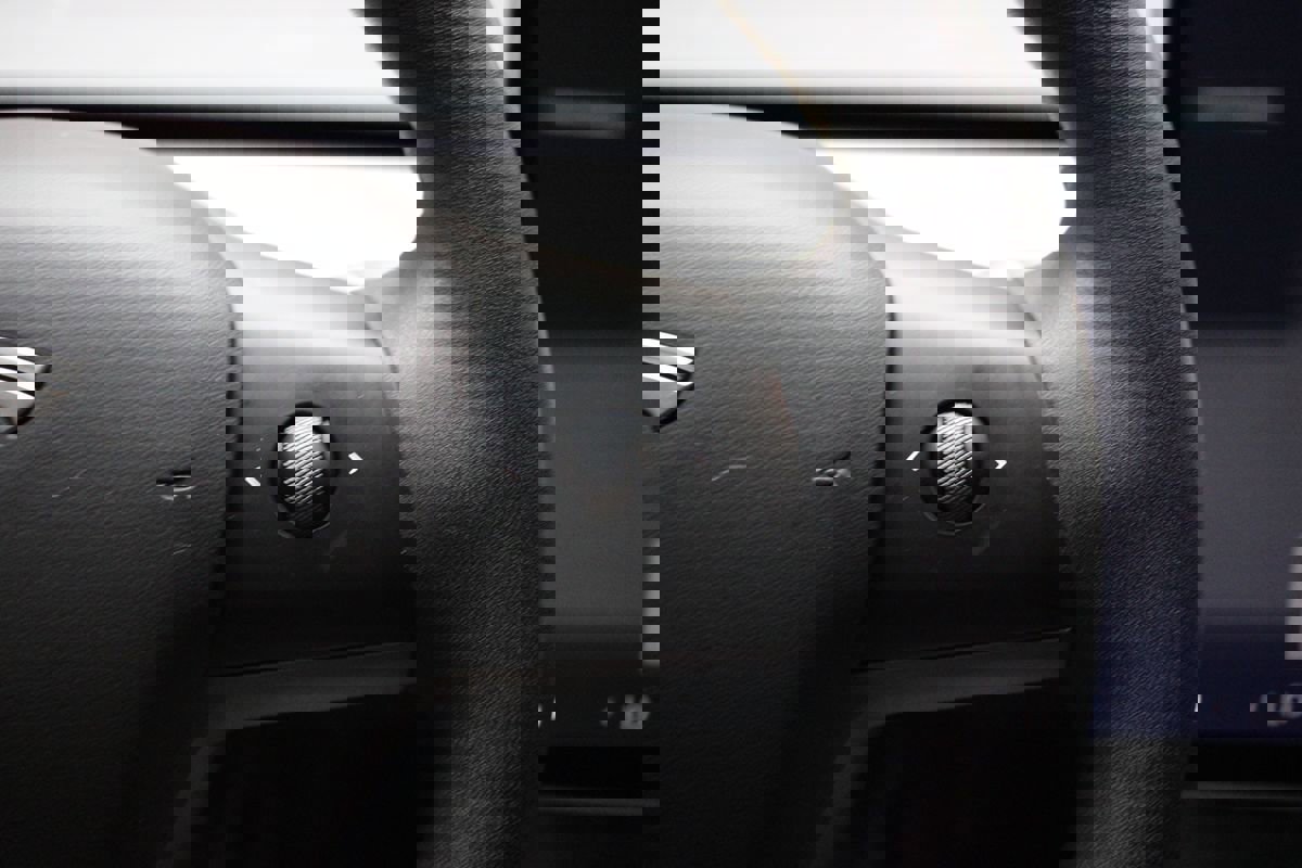 Used 2023 Tesla Model Y Long Range image 33