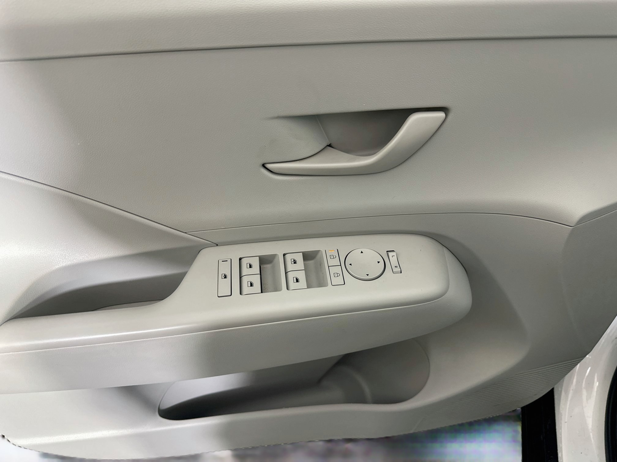 Used 2025 Hyundai Kona SEL FWD image 15