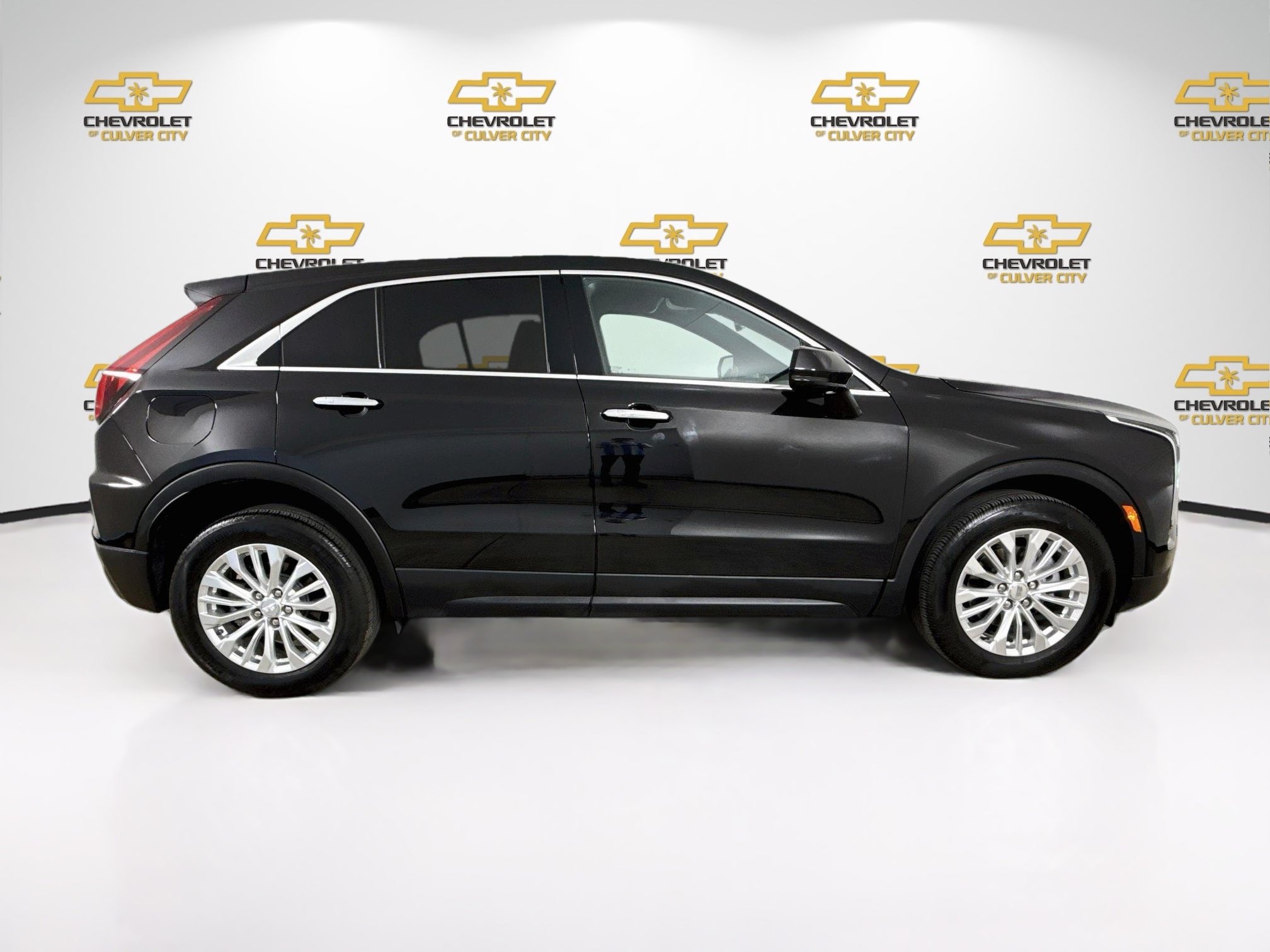 Used 2024 Cadillac XT4 Luxury FWD image 9