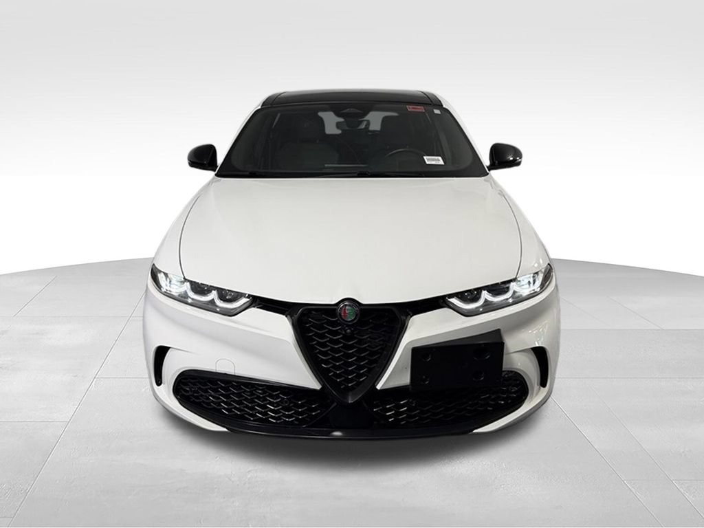 Used 2024 Alfa Romeo Tonale Veloce AWD/4WD image 3