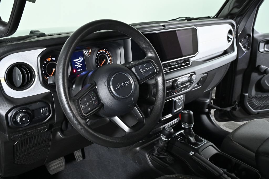 Used 2024 Jeep Wrangler Sport AWD/4WD image 12