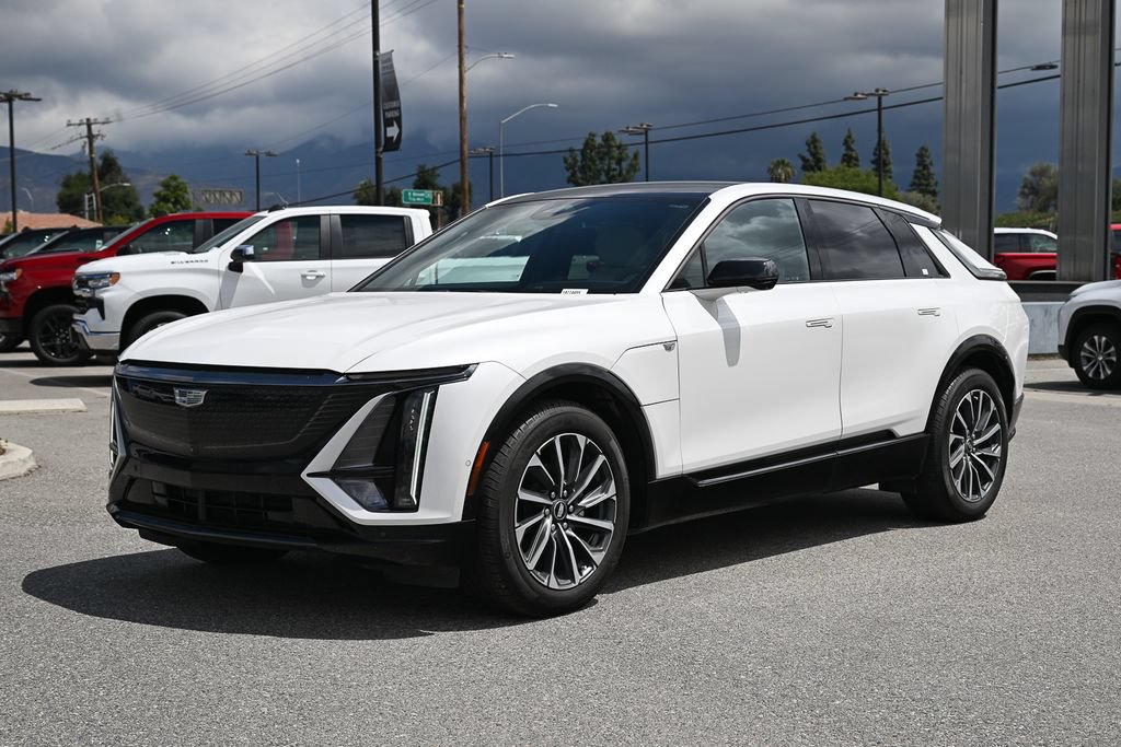 Used 2024 Cadillac Lyriq Sport RWD image 8