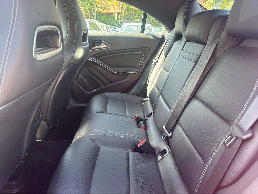 Used 2018 Mercedes-Benz CLA 250 4MATIC image 10