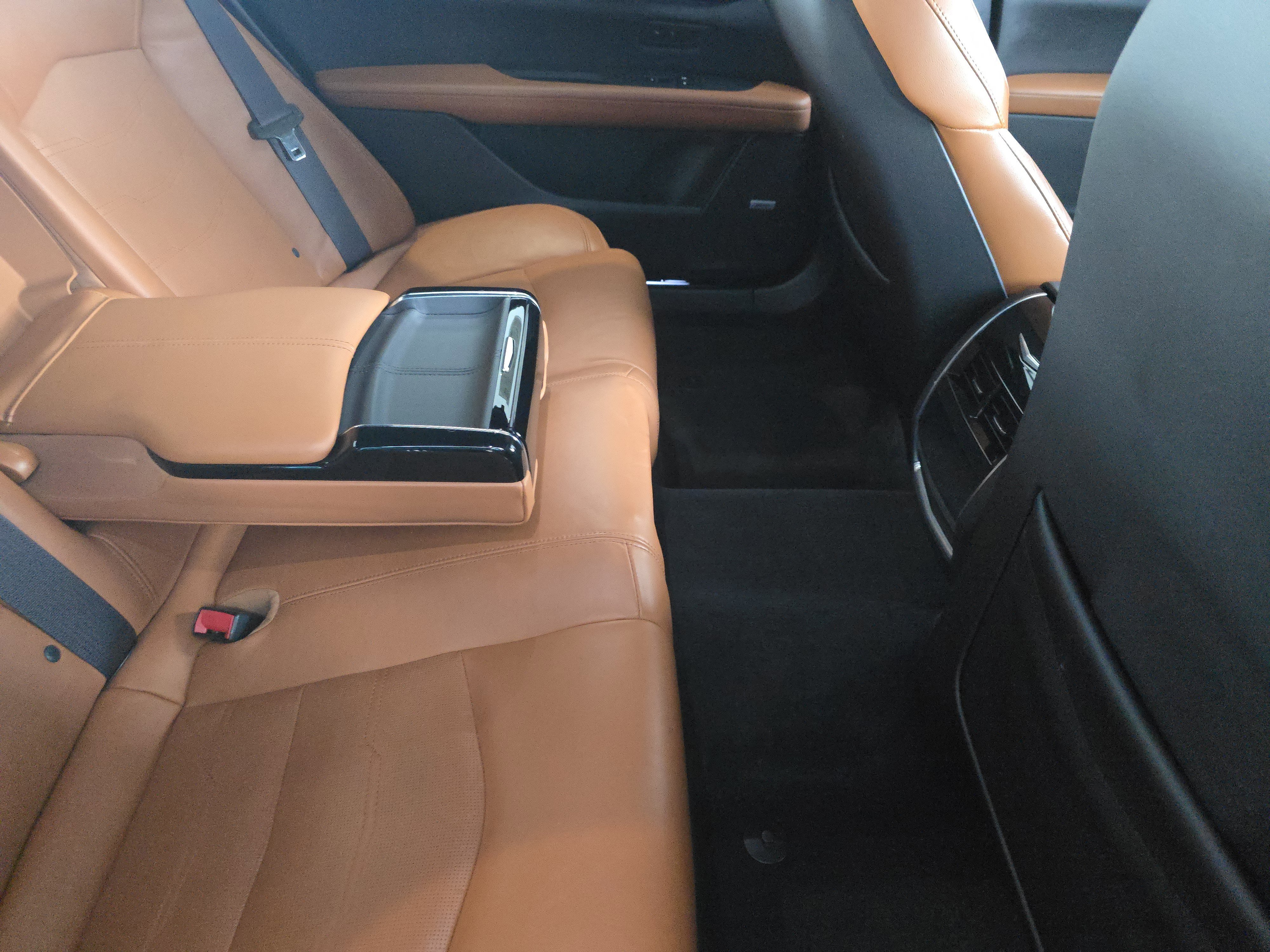 Used 2016 Cadillac CT6 Luxury image 24