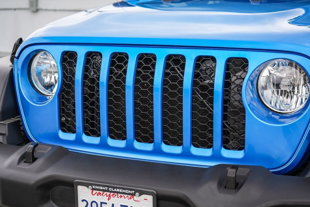 Used 2022 Jeep Gladiator Sport AWD/4WD image 7