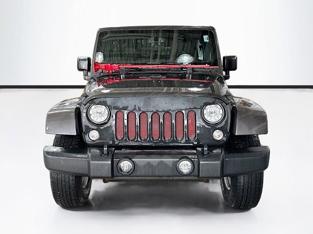 Used 2017 Jeep Wrangler Unlimited Rubicon w/ Connectivity Group image 4