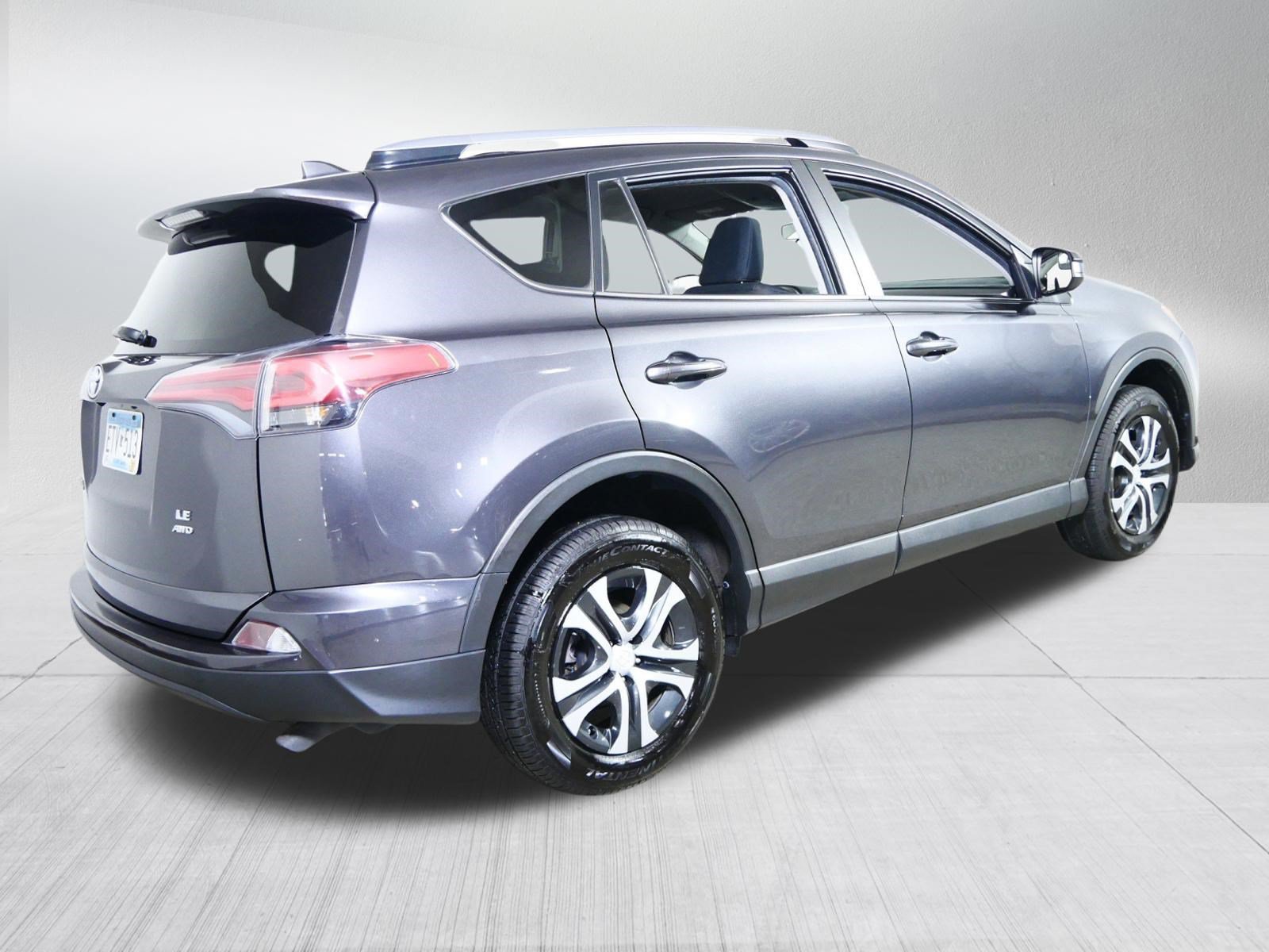 Used 2017 Toyota RAV4 LE w/ All Weather Liner Package AWD/4WD image 7