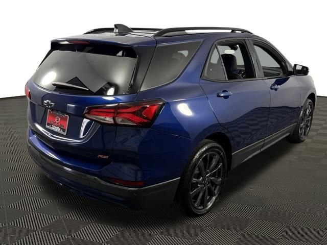 Used 2022 Chevrolet Equinox RS w/ Infotainment Package image 9