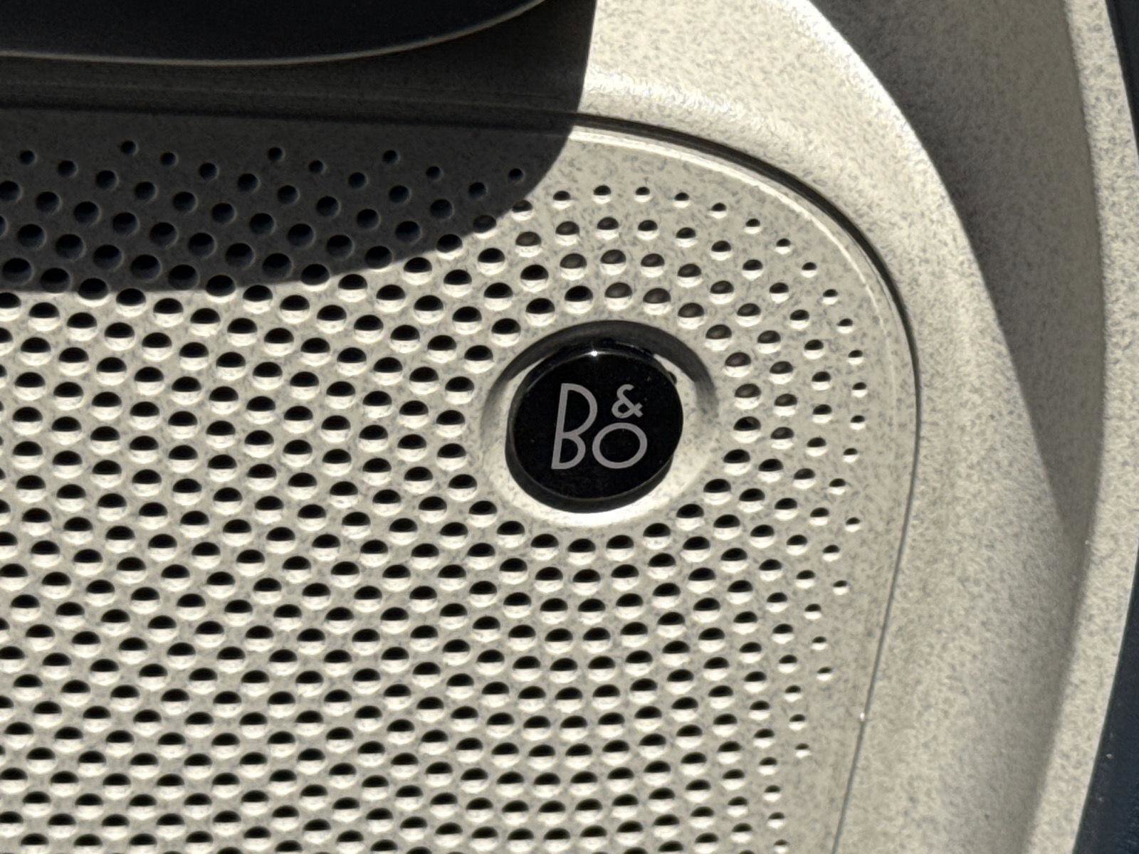 New 2025 Ford Maverick Lariat w/ 4K Tow Package image 18