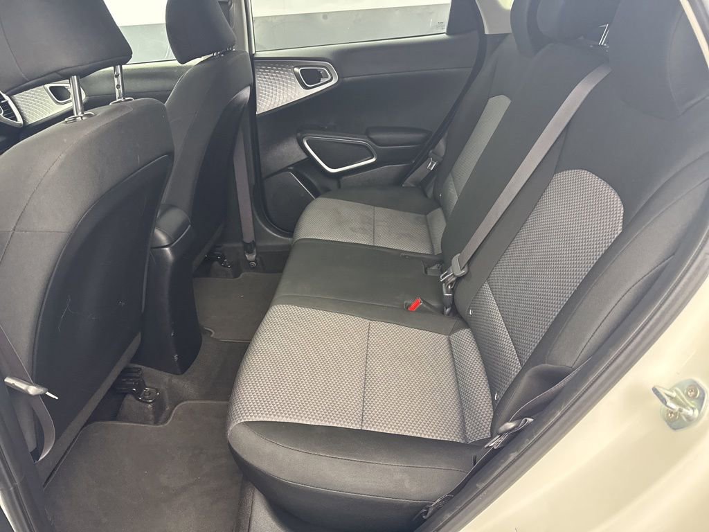 Used 2022 Kia Soul LX w/ Technology Package FWD image 14
