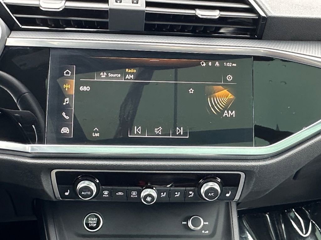 Used 2023 Audi Q3 2.0T Premium image 14