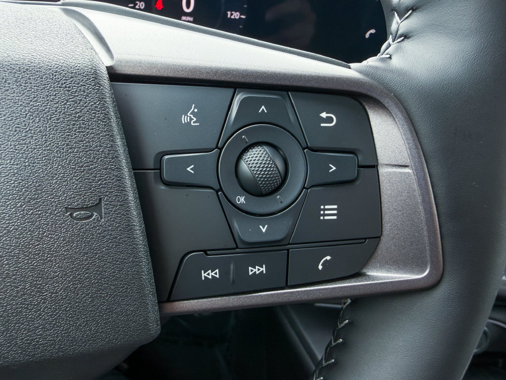 Certified 2026 Nissan Sentra SV w/ SV Convenience Package FWD image 31