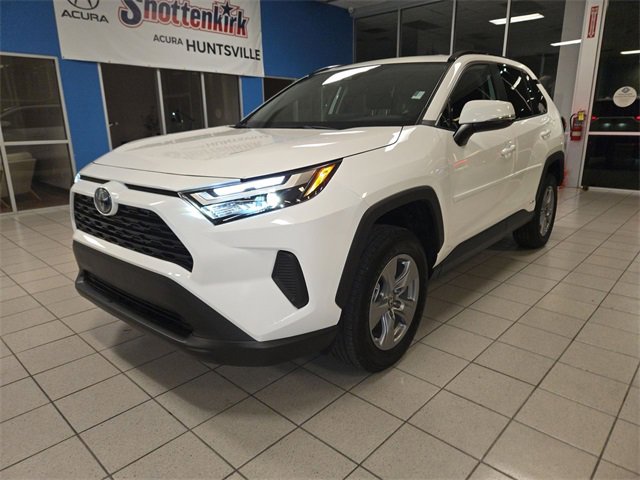Used 2024 Toyota RAV4 LE image 4