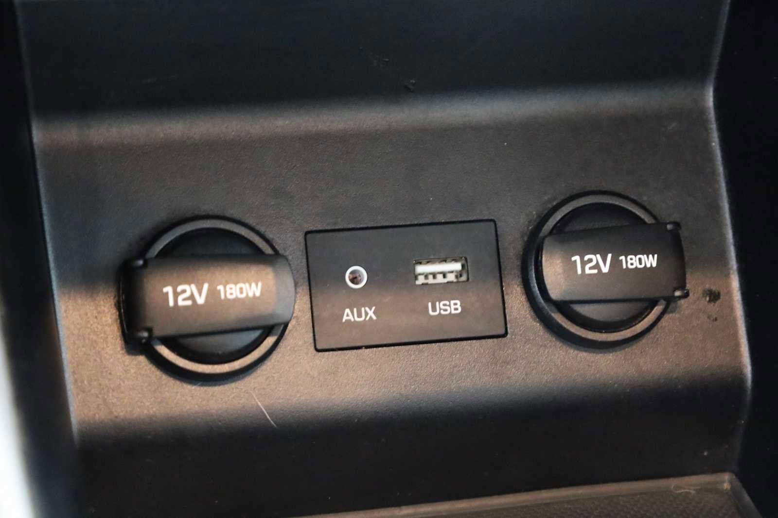 Used 2020 Hyundai Elantra SE image 30