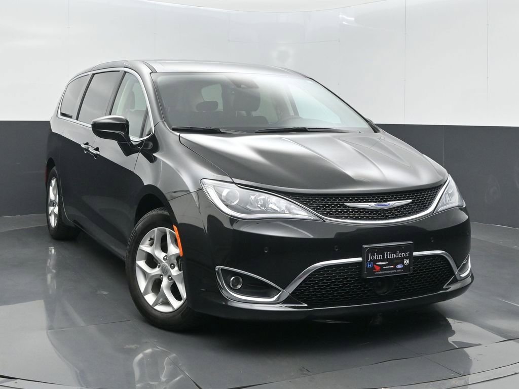 Used 2019 Chrysler Pacifica Touring Plus w/ Advanced Safetytec Group FWD video 2