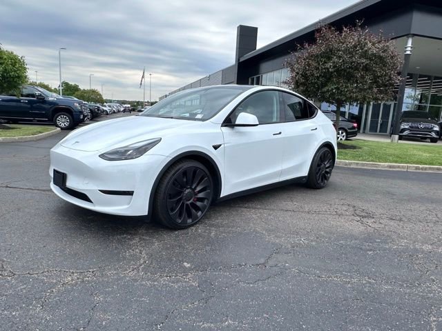 Used 2024 Tesla Model Y Performance AWD/4WD image 3