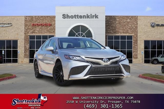 Used 2024 Toyota Camry XSE FWD image 1