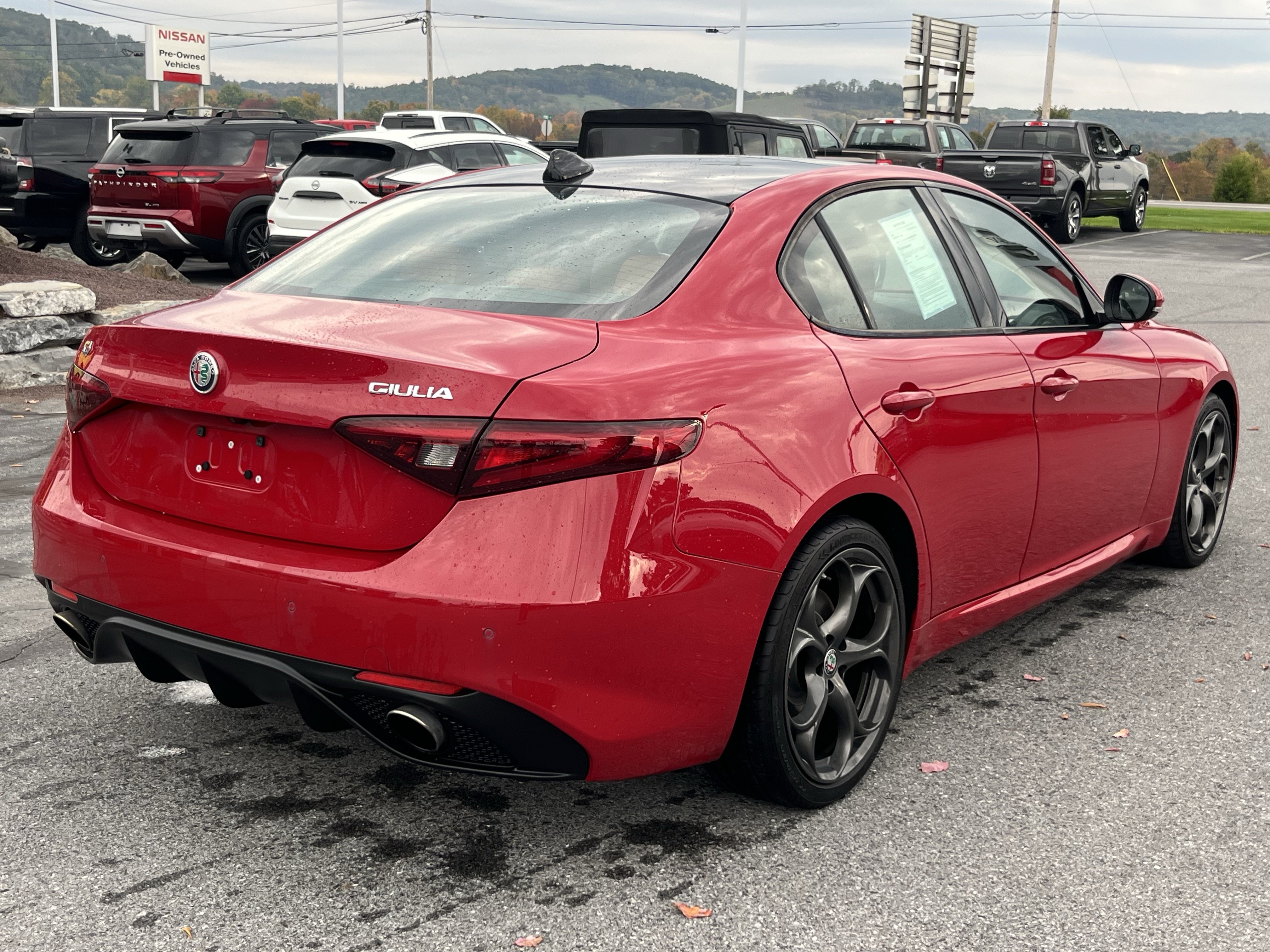 Used 2020 Alfa Romeo Giulia Ti Sport w/ Quick Order Package 22S Sport AWD/4WD image 5