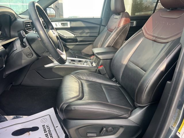 Certified 2022 Ford Explorer Platinum w/ Equipment Group 601A image 23