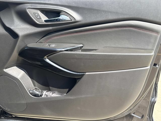 Used 2026 Chevrolet Trax RS w/ Sunroof Package FWD image 17