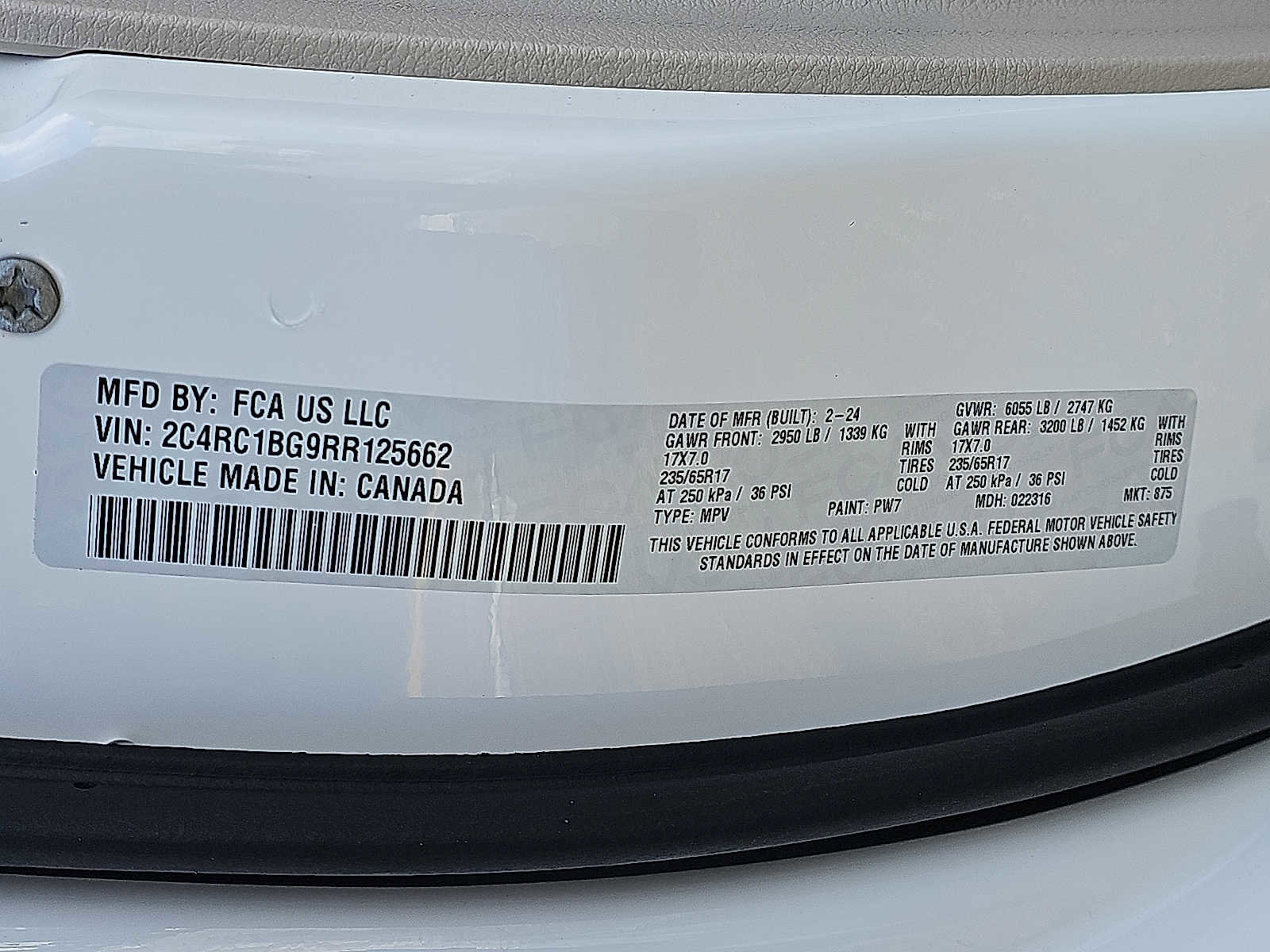 Used 2024 Chrysler Pacifica Touring-L image 29