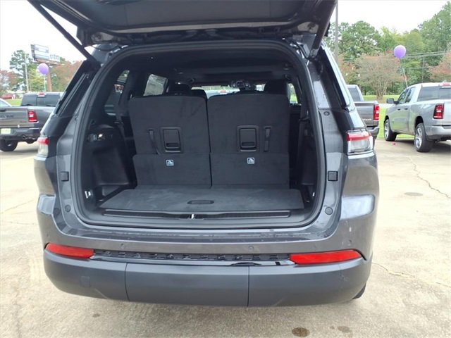 New 2025 Jeep Grand Cherokee L Altitude image 20