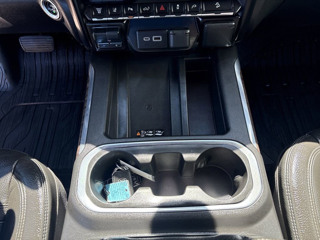 Used 2023 GMC Sierra 3500 Denali w/ Denali Ultimate Package image 24