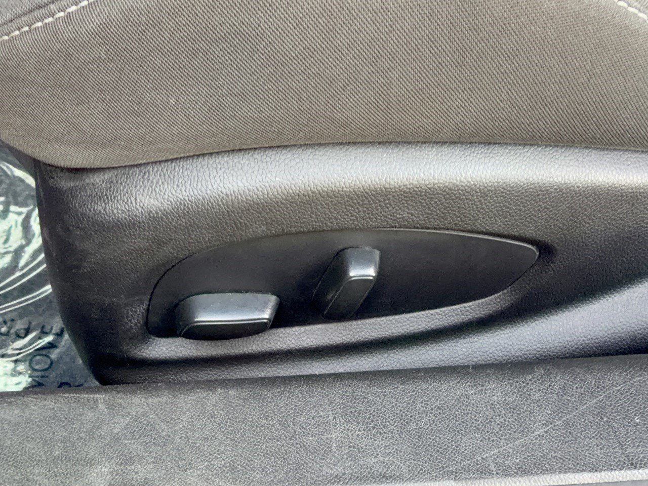 Used 2023 Chevrolet Camaro LT RWD image 16