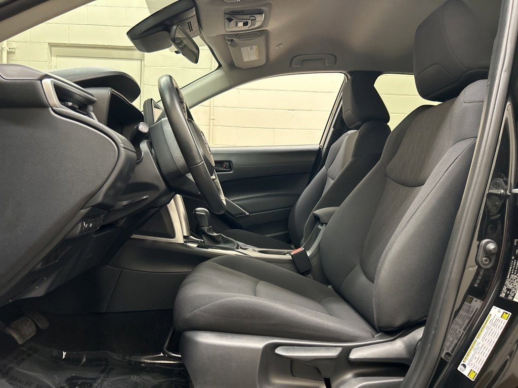 Used 2024 Toyota Corolla Cross LE image 7