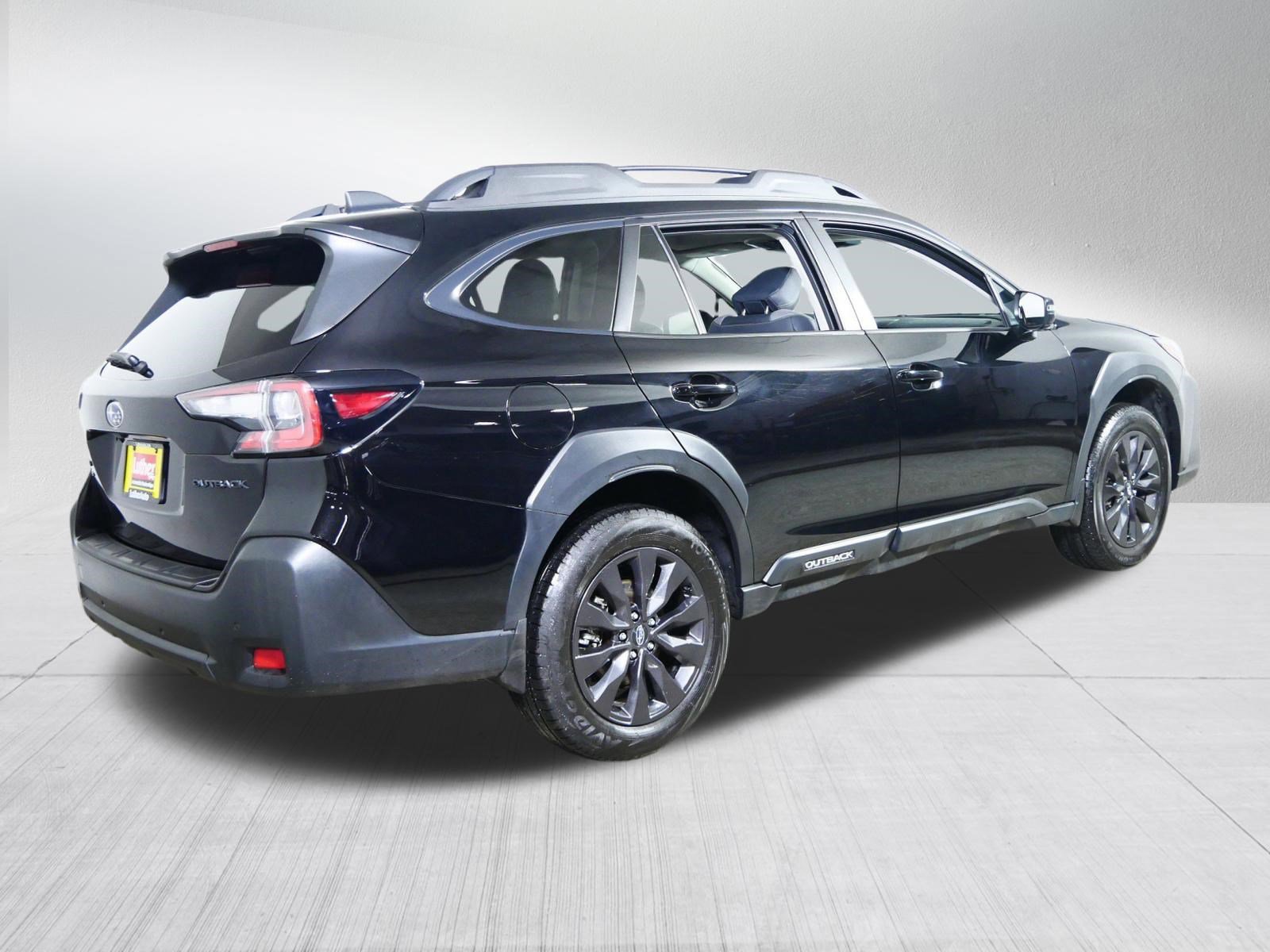 Used 2025 Subaru Outback Onyx Edition image 7