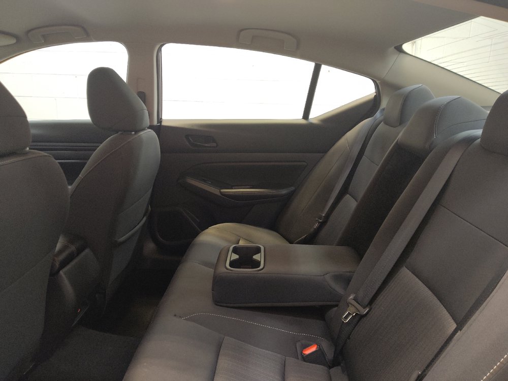 Used 2025 Nissan Altima 2.5 SV FWD image 18