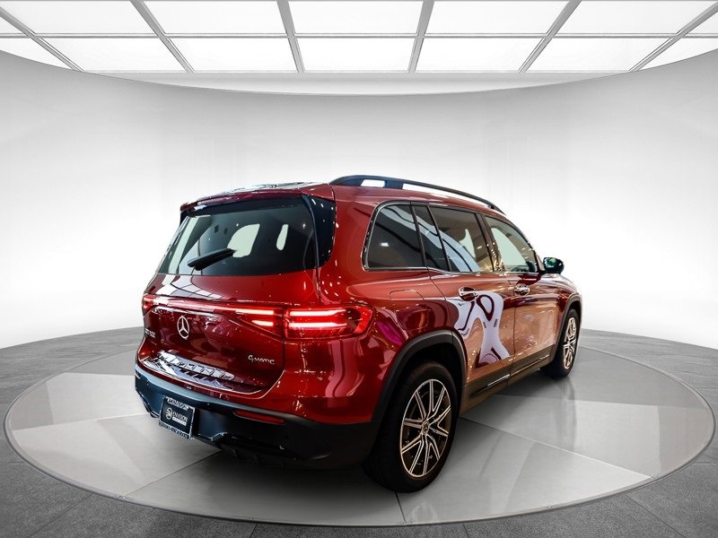 Used 2024 Mercedes-Benz EQB 300 4MATIC image 3