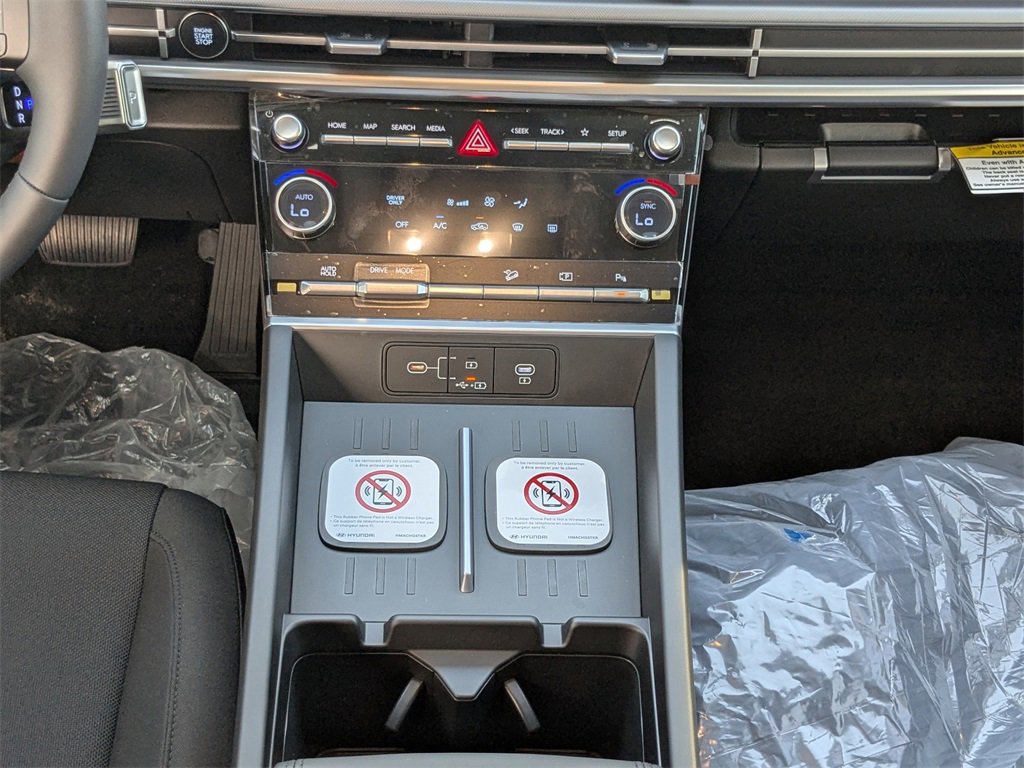 New 2026 Hyundai Santa Fe SE image 18