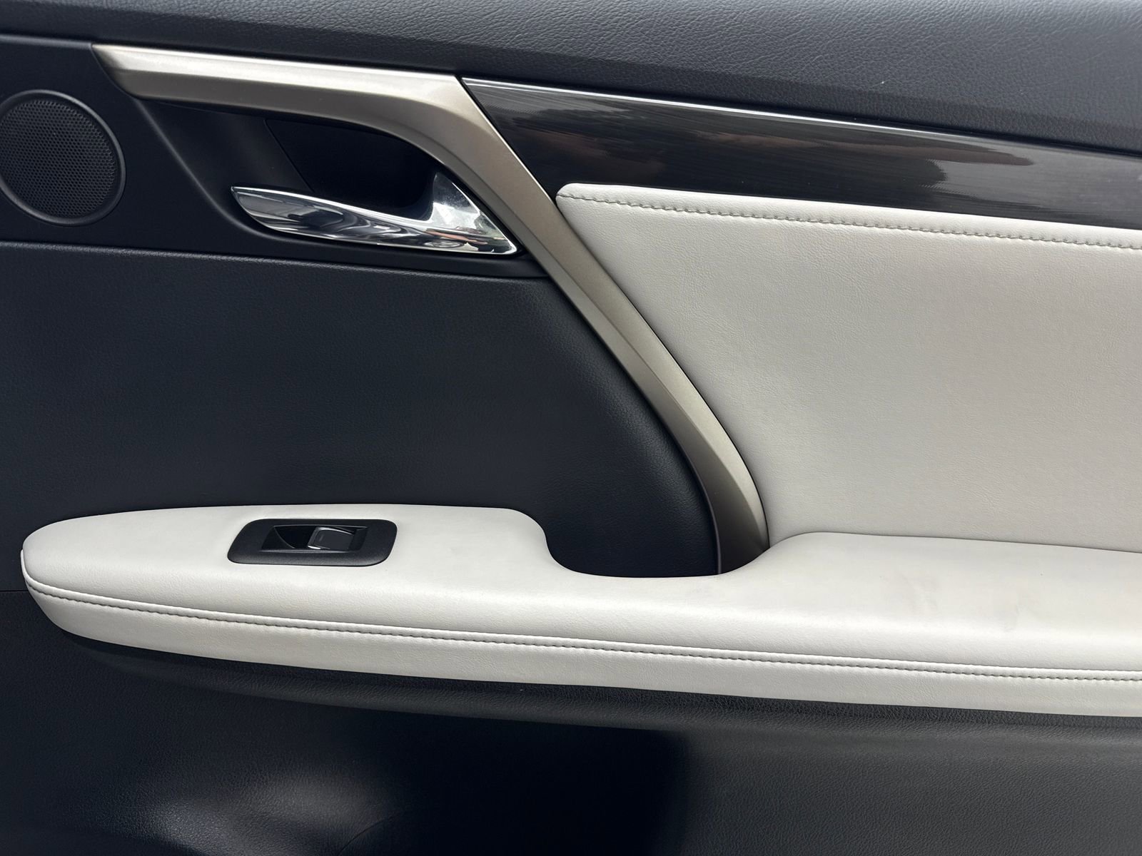 Used 2018 Lexus RX 350 FWD w/ Accessory Package image 47