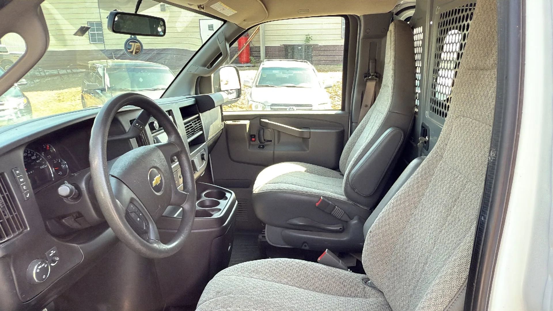 Used 2021 Chevrolet Express 2500 w/ Driver Convenience Package image 10